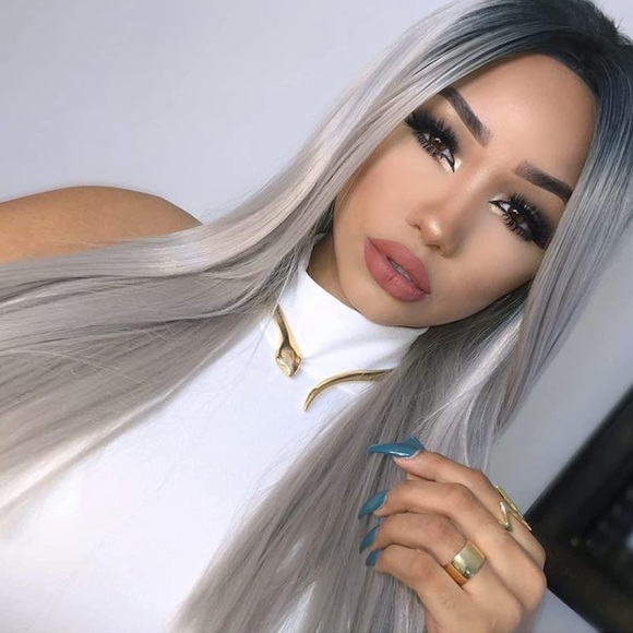 💫 22” SILVER GREY OMBRÉ STRAIGHT LACE FRONT WIG💫 *NWT